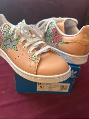adidas Stan Smith Peach Sneakers with Floral Print